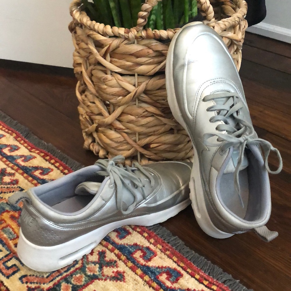 NIKE silver sneakers